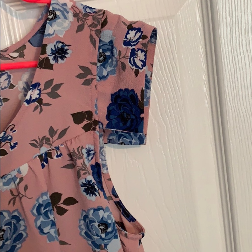 Blouse - Picture 2 of 4